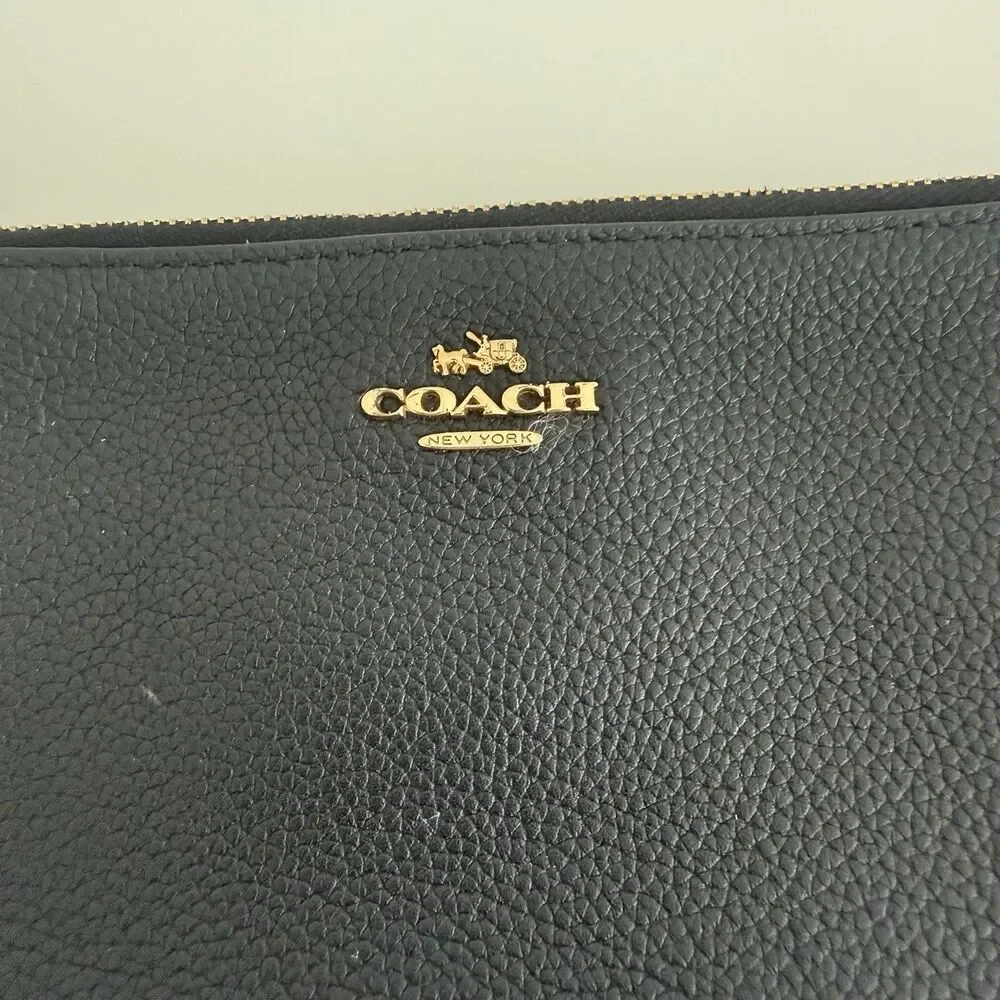 COACH Black Pebble Leather Corner Zip Wristlet Gold Classic Old Money Minimalist